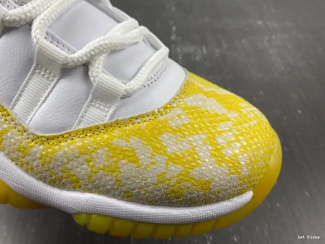 1st Kicks Jordan WMNS Low Air AH7860-107 Yellow 11 Snakeskin 0531